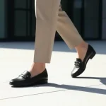 کفش زنانه مشکی چرم مصنوعی پاشنه 2 سانتیمتری مدل روناک