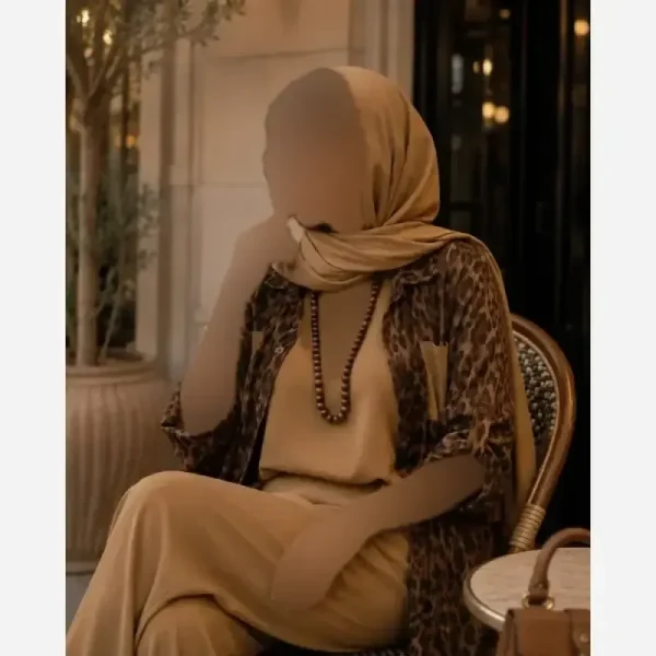 ست سه تیکه مانتو تاپ و شلوار طرح پلنگی فری سایز الیزه و صوفیا - تصویر 3