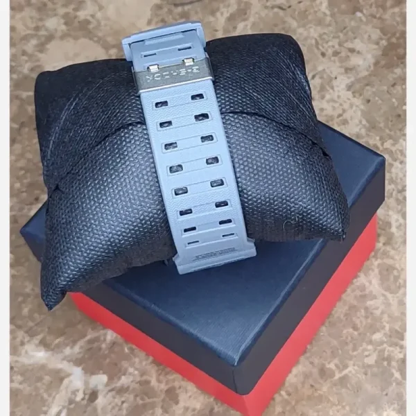 ساعت مچی عقربه ای دیجیتال کاسیو جی شاک مدل 5478 دو زمانه صفحه مشکی بند طوسی - تصویر 2