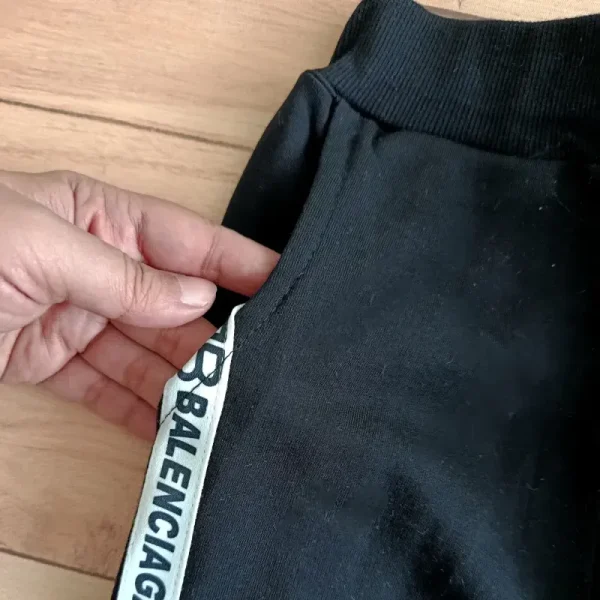 بلوز شلوار دورس بچگانه Balenciaga گلدوزی شده رنگ سبز بنتون نسکافه ای مشکی سایز 40 45 50 - تصویر 7